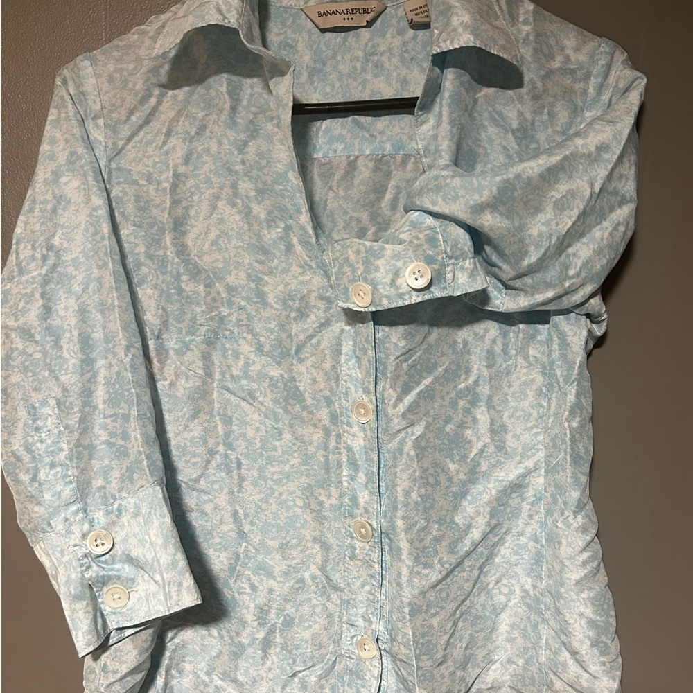 Vintage Banana Republic baby blue floral blouse size medium